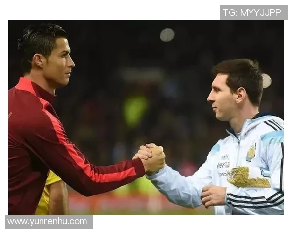 足球史上三大球星：梅西、C罗与贝利的传奇故事与影响力分析