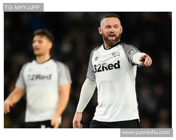 足球巨星高空跳投瞬间定格力量与美感展现竞技巅峰