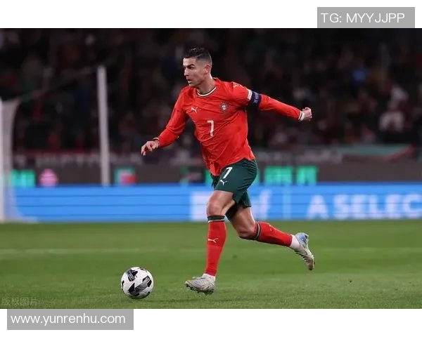 足球球星同志简历：探索职业生涯成就与个人生活背后的故事