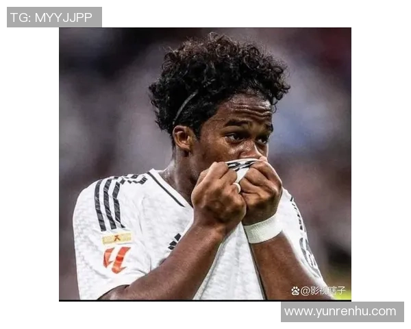 足球球星被情感抛弃引发关注，背后原因和影响引发热议